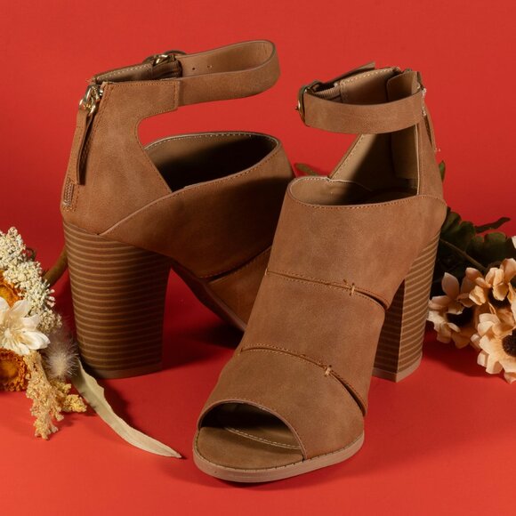 Qupid Ankle Booties Block Heel Peep Toe Side Buckle Color Brown Womens Size 7 - Picture 7 of 12